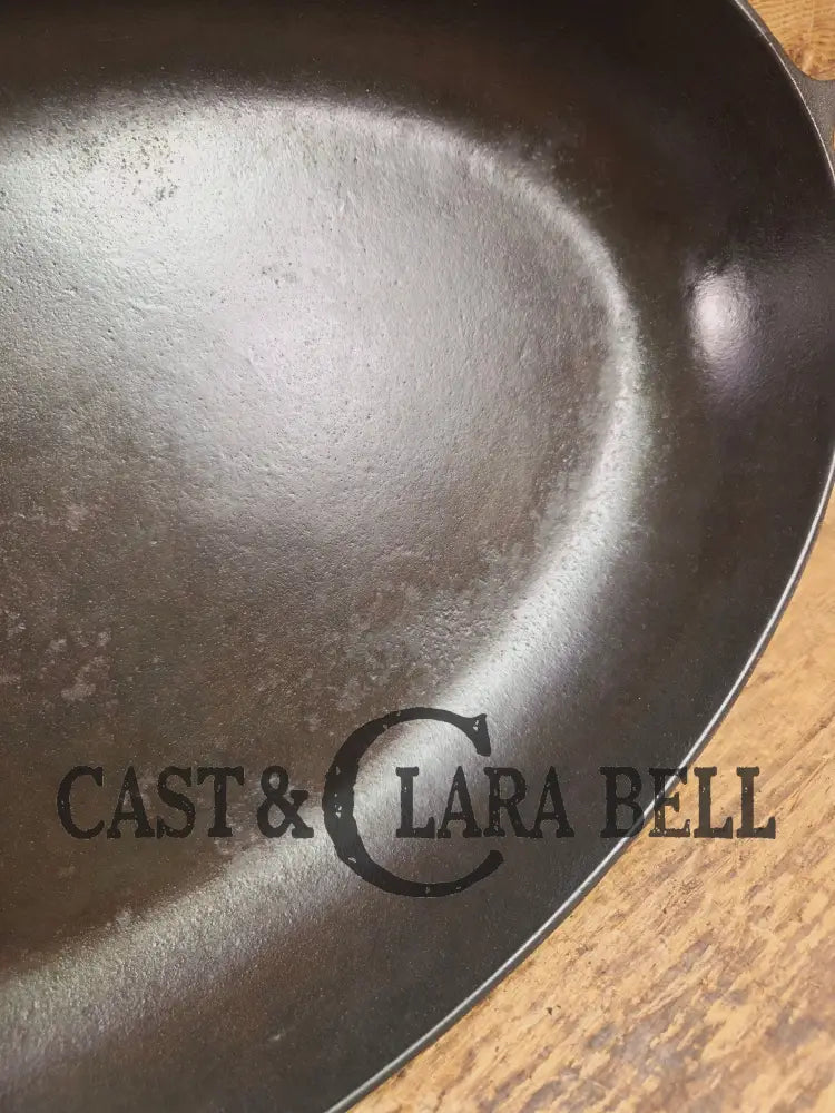 Wow! Hard to Find 1920βs Griswold #15 Oval Fish Skillet. Conversation starter and super unique for creative cooking