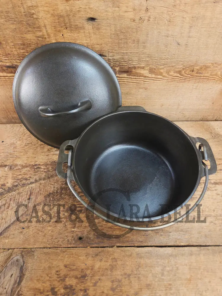 WOW Hard to Find and the cutest Dutch oven EVER. 1920βs Griswold #6 Tite-Top Cast Iron Dutch Oven High Dome Lid with EZ