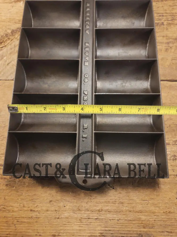 WOW. Late 1800βs Barstow LARGE No. 15 French Roll Bread 12 cup. Providence R.I. made. Makes amazing muffins and small