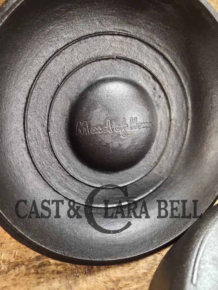 WOW! Maid of Honor (Lodge?) #8 DEEP skillet with matching lid. Hard to find awesome design! Skillet