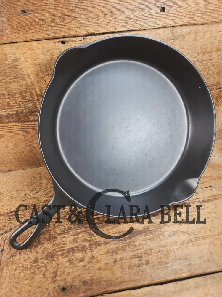 WOW!! Mint condition 1890’s Griswold ERIE #10 3rd series Skillet w/ Heat Ring 715 with BULLSEYE makers mark! Skillet
