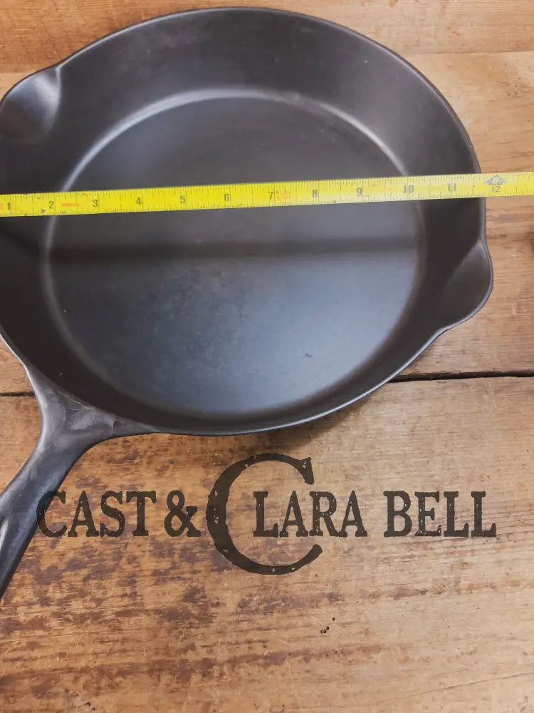 WOW!! Mint condition 1890’s Griswold ERIE #10 3rd series Skillet w/ Heat Ring 715 with BULLSEYE makers mark! Skillet