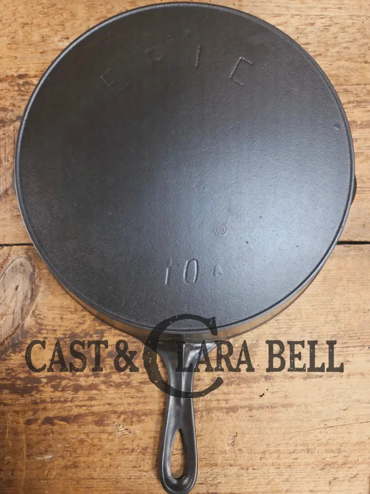 WOW!! Mint condition 1890’s Griswold ERIE #10 3rd series Skillet w/ Heat Ring 715 with BULLSEYE makers mark! Skillet