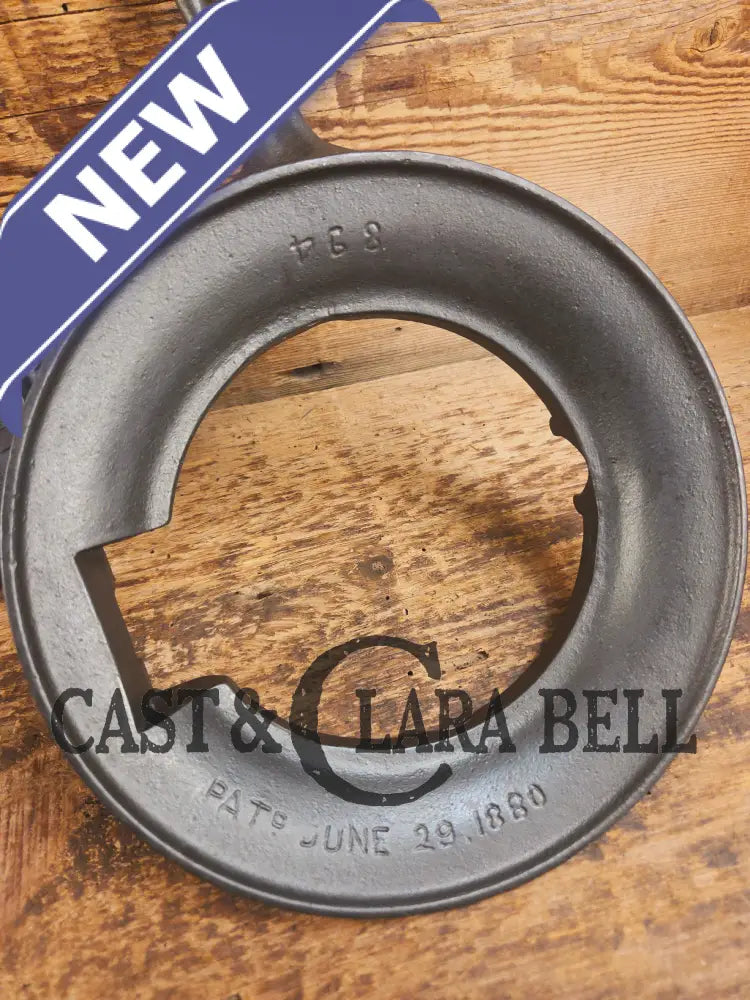 WOW. Mint Condition and Scarce to find as a complete set. 1890βs Griswold Pizzelle wafer iron. Absolutely gorgeous