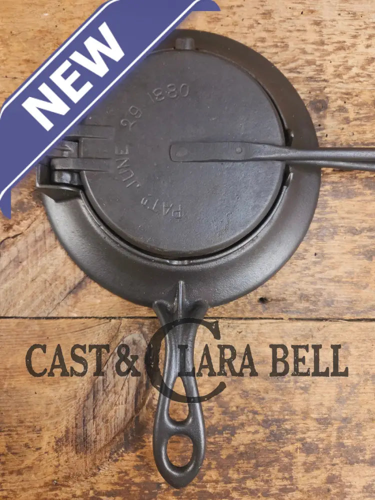 WOW. Mint Condition and Scarce to find as a complete set. 1890βs Griswold Pizzelle wafer iron. Absolutely gorgeous