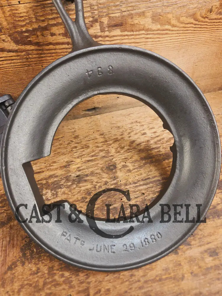 WOW. Mint Condition and Scarce to find as a complete set. 1890’s Griswold Pizzelle wafer iron. Absolutely gorgeous