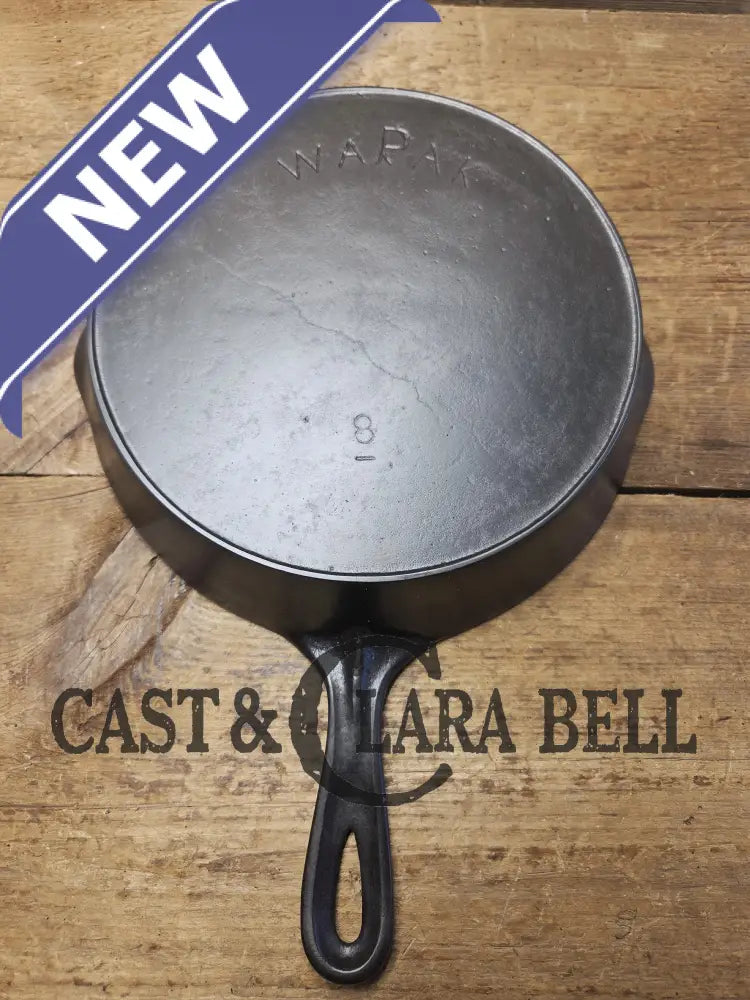 WOW! Rare 1920’s Wapak ’Chicken Foot’ skillet. As sought after as the infamous Wapak Indian Logo. Gorgeous skillet
