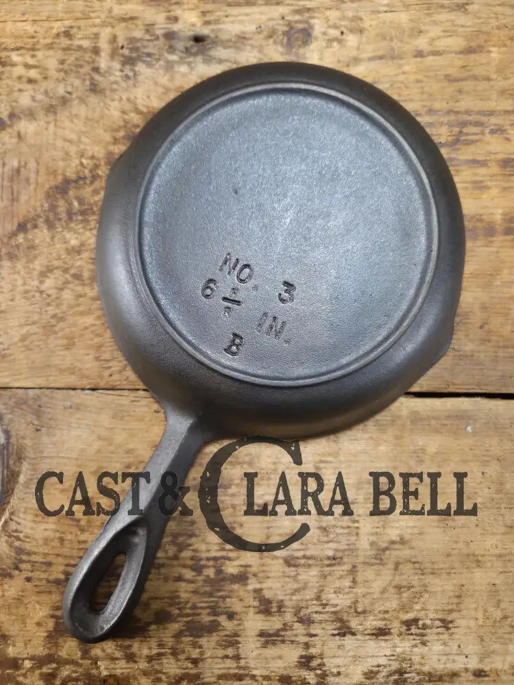 Wow unique Birmingham Stove & Range #3 Egg Skillet Century Series. Almost looks like a Red Mountain. Restored and Ready