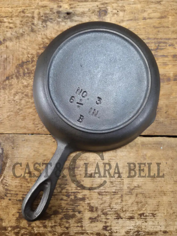 Wow unique Birmingham Stove & Range #3 Egg Skillet Century Series. Almost looks like a Red Mountain. Restored and Ready