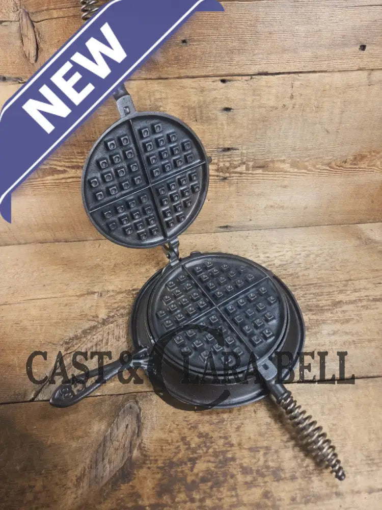 WOW VERY cool and tough to find! Early 1900βs Fanner Mfg Co No. 8 Crescent Cast Iron Waffle Maker with Low Base. Harder