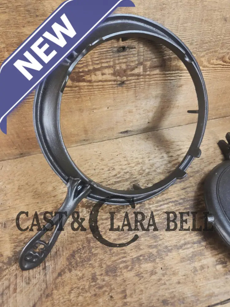 WOW VERY cool and tough to find! Early 1900βs Fanner Mfg Co No. 8 Crescent Cast Iron Waffle Maker with Low Base. Harder