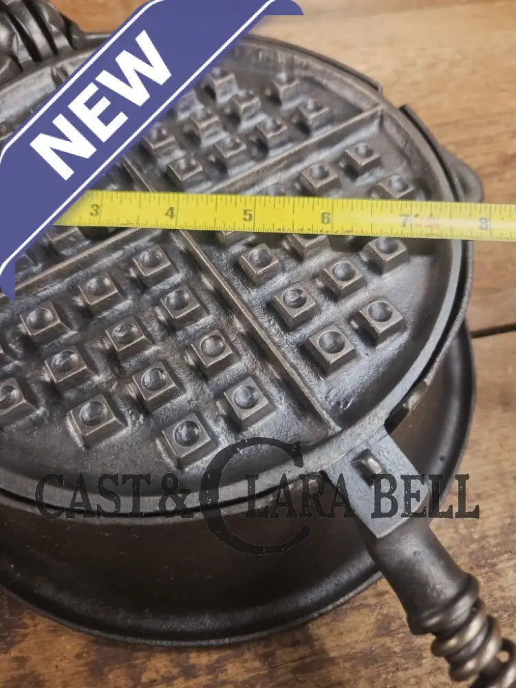 WOW VERY cool and tough to find! Early 1900βs Fanner Mfg Co No. 8 Crescent Cast Iron Waffle Maker with TALL Base.