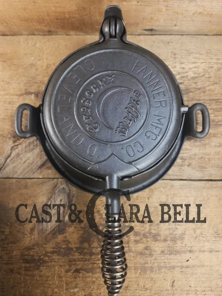 WOW VERY cool and tough to find! Early 1900βs Fanner Mfg Co No. 8 Crescent Cast Iron Waffle Maker with TALL Base.