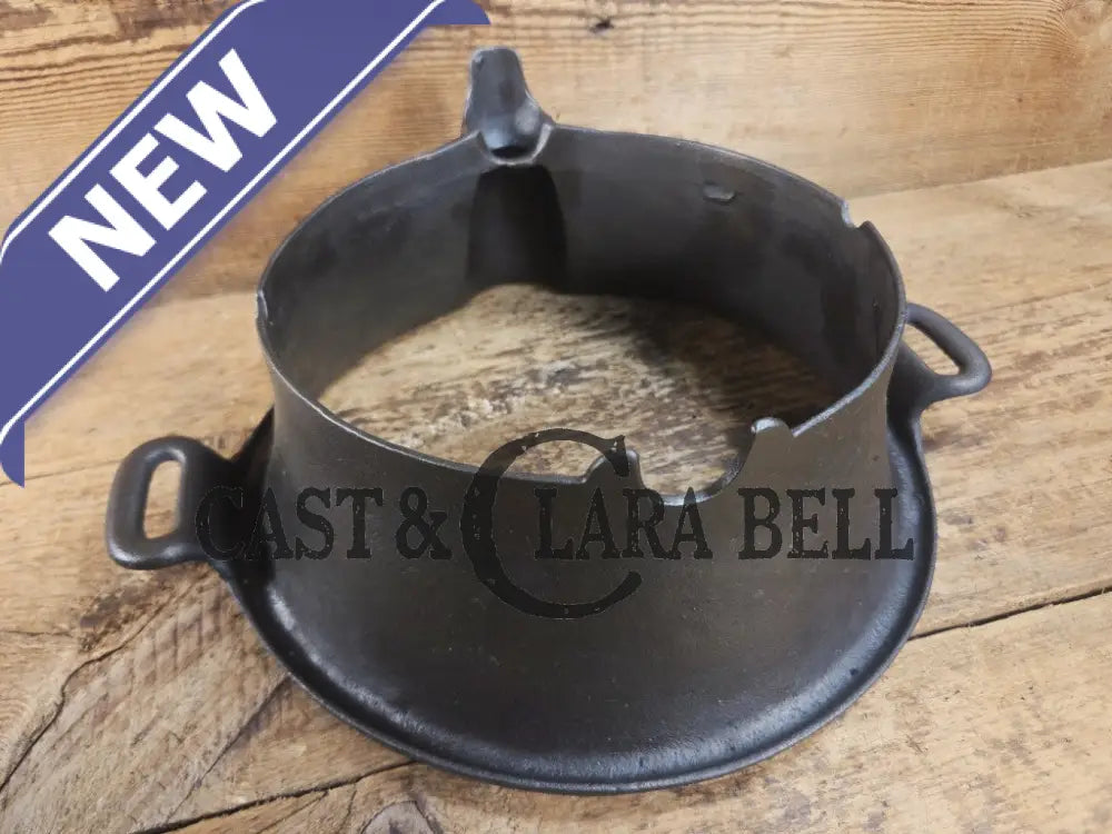 WOW VERY cool and tough to find! Early 1900βs Fanner Mfg Co No. 8 Crescent Cast Iron Waffle Maker with TALL Base.