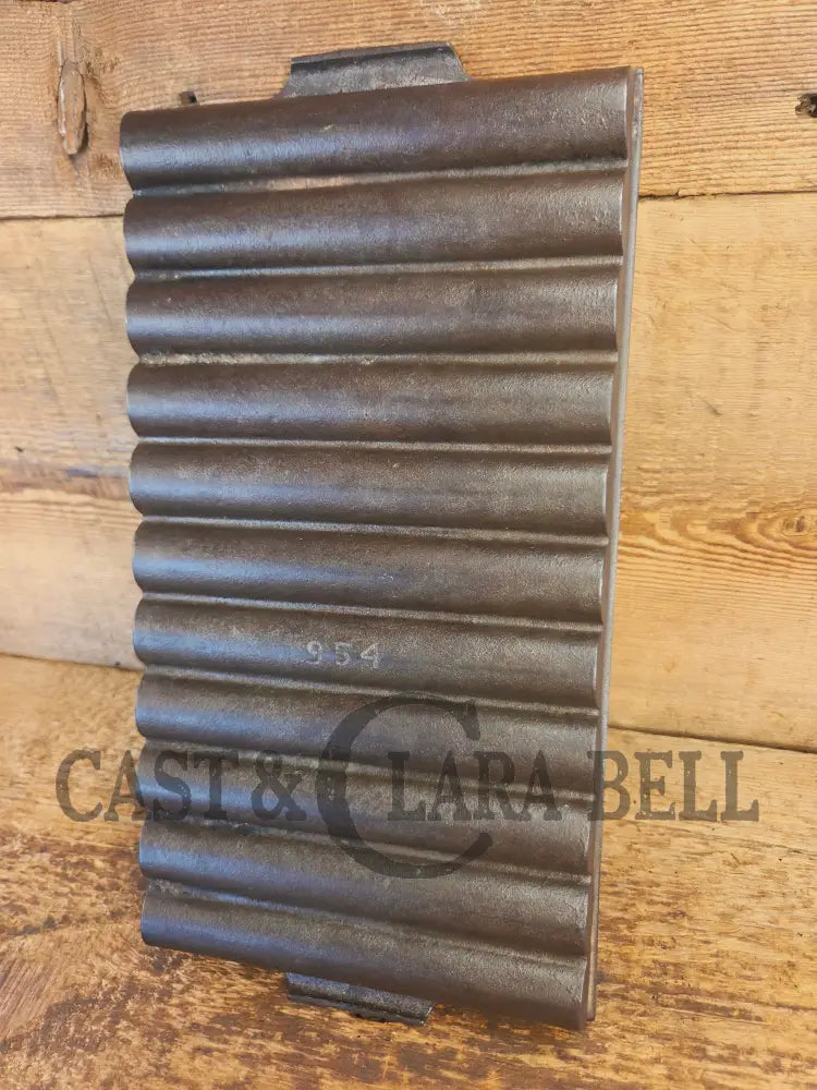 WOW very cool. Raised Erie No. 22 Breadstick Pan. Early 1900’s No. 22 Corn Bread Pan 11 cup 954 - Bakeware