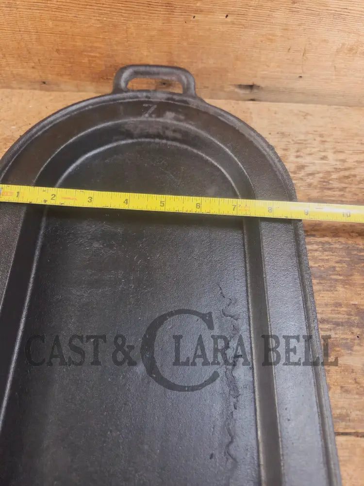 1800’s #7 Antique Gate-marked Long Griddle/Fish Fryer Raised 7 and P Griddle
