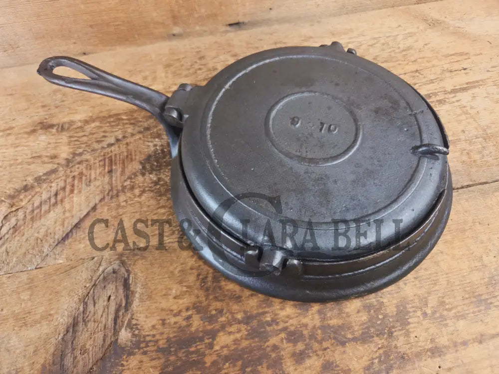 1800’s Era Unknown BEAUTIFUL 9/10 Antique Waffle iron. VERY cool diamond design makes huge waffles - Waffle Iron