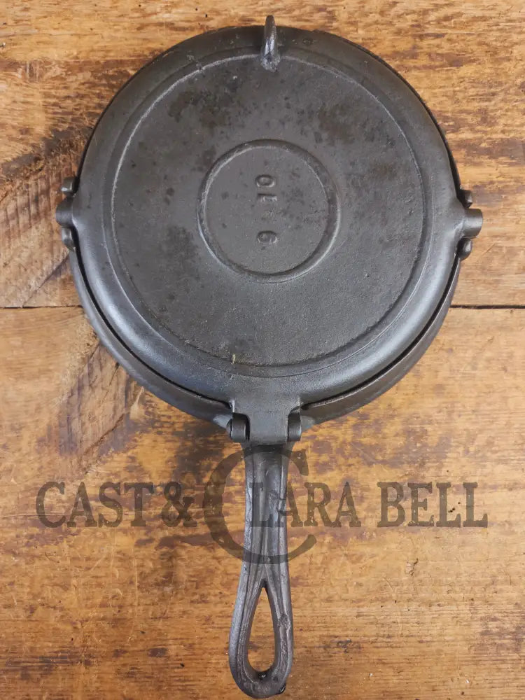 1800’s Era Unknown BEAUTIFUL 9/10 Antique Waffle iron. VERY cool diamond design makes huge waffles - Waffle Iron