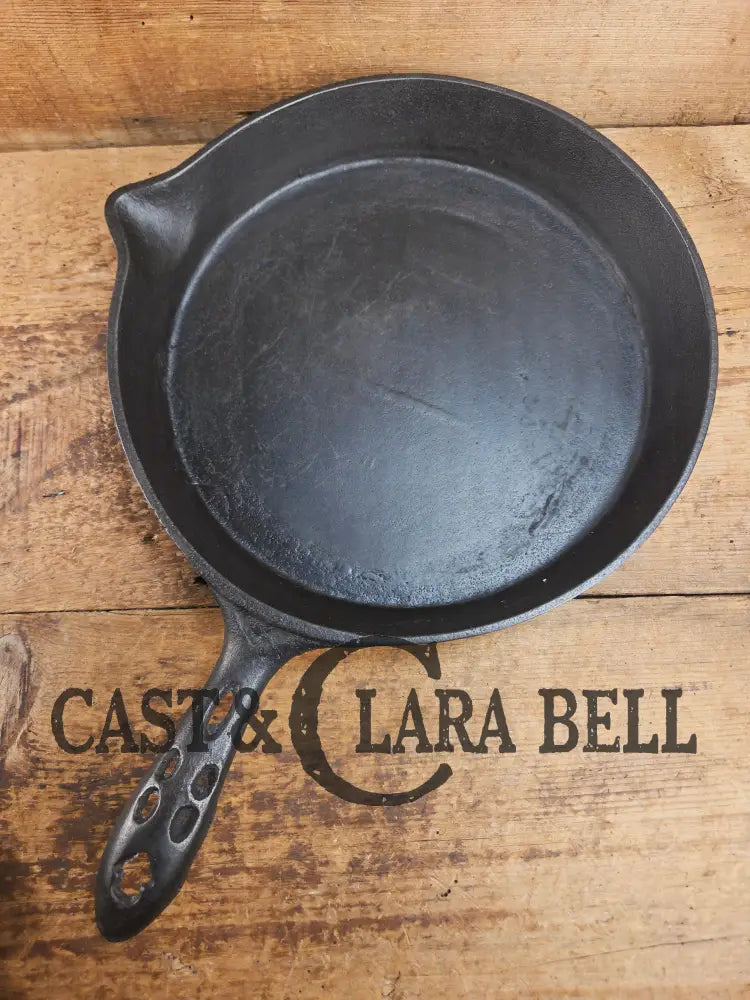 1870s Era Antique 8-9 Highland Foundry Semi-Fancy Skillet. THIS is a piece of true 1800’s American history. Make some