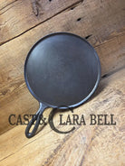 1880’s Era one of a kind and hard to find. Sidney Holloware ’Script’ Logo #8 Round Griddle. A wonderful gift for you or
