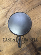 1880’s Era one of a kind and hard to find. Sidney Holloware ’Script’ Logo #8 Round Griddle. A wonderful gift for you or