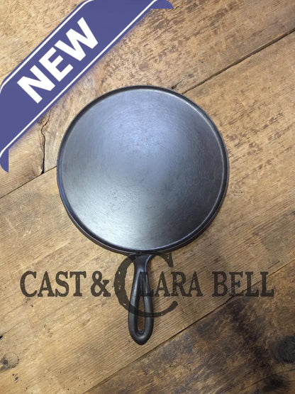 1880’s Era one of a kind and hard to find. Sidney Holloware ’Script’ Logo #8 Round Griddle. A wonderful gift for you or