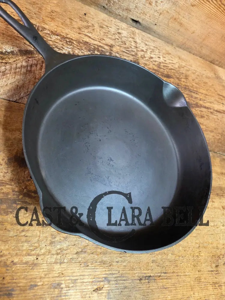 1890-1910 Erie (Griswold) #9 Cast Skillet 710 C. 3rd Series Model a wonderful example of Erie craftsmanship. GREAT