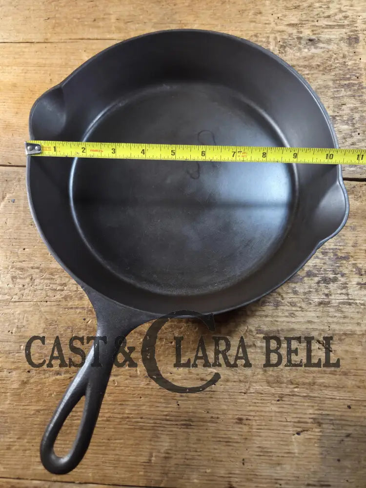 1890’s 3rd Series ERIE #8 Skillet with Heat Ring 704 B. Amazing piece of culinary history. Wonderfully light to use