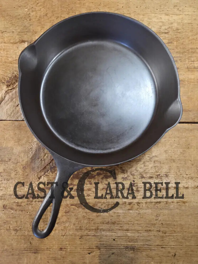 1890’s 3rd Series ERIE #8 Skillet with Heat Ring 704 B. Amazing piece of culinary history. Wonderfully light to use