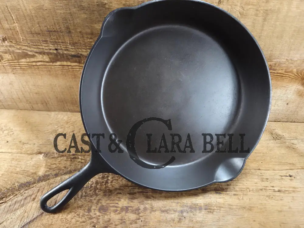 1895-1905 Era (Griswold) Erie Third Series #9C Cast Iron Skillet #713. Gorgeous piece of cookware Skillet
