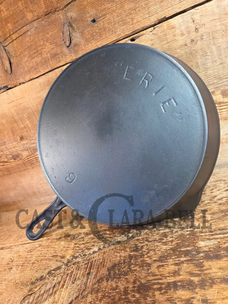 1895-1910 2nd Series ERIE #9 cast iron skillet. A collector favorite! Don’t miss this one - Skillet