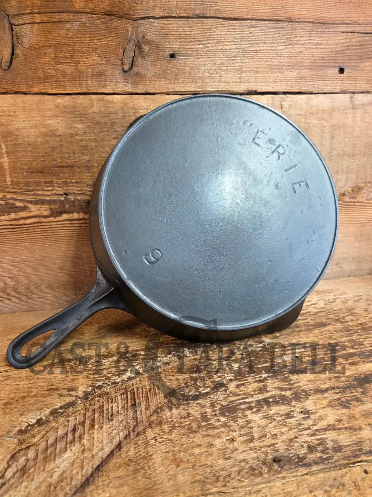 1895-1910 2nd Series ERIE #9 cast iron skillet. A collector favorite! Don’t miss this one - Skillet
