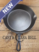 1895-1910 2nd Series ERIE #9 cast iron skillet with ’A’ makers mark. A collector favorite! Don’t miss this one. Skillet