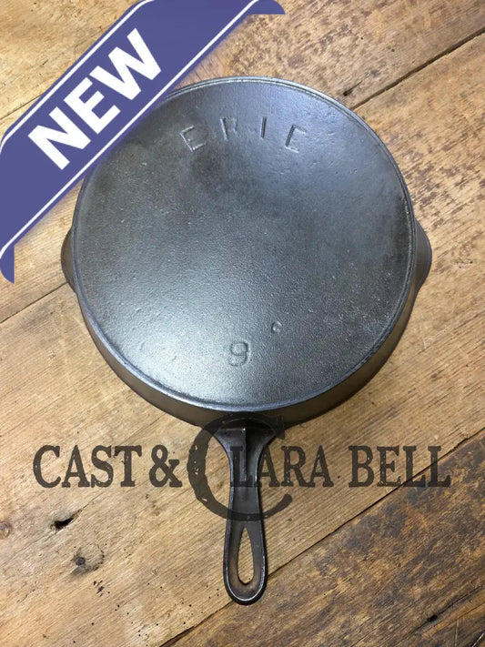 1895-1910 2nd Series ERIE #9 cast iron skillet with ’C’ makers mark. A collector favorite! Don’t miss this one. Skillet
