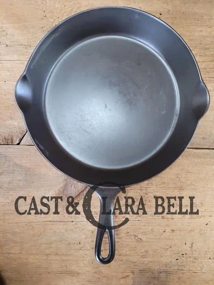 1895-1910 2Nd Series Erie #9 Cast Iron Skillet With ’D’ Makers Mark. A Collector Favorite!