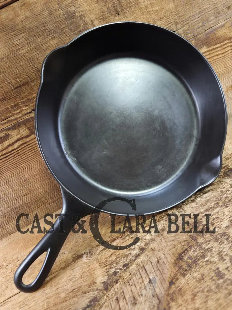 1895’s (Second Series) HTF ’Wagner’ Straight logo #6 Skillet with Heat Ring. GORGEOUS!!