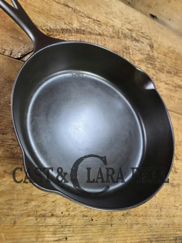 1895’s (Second Series) HTF ’Wagner’ Straight logo #6 Skillet with Heat Ring. GORGEOUS!!