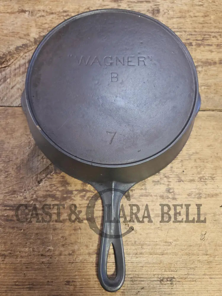 1910’s (Second Series) HTF ’Wagner’ Straight logo #7 Skillet with Heat Ring. GORGEOUS!! Skillet