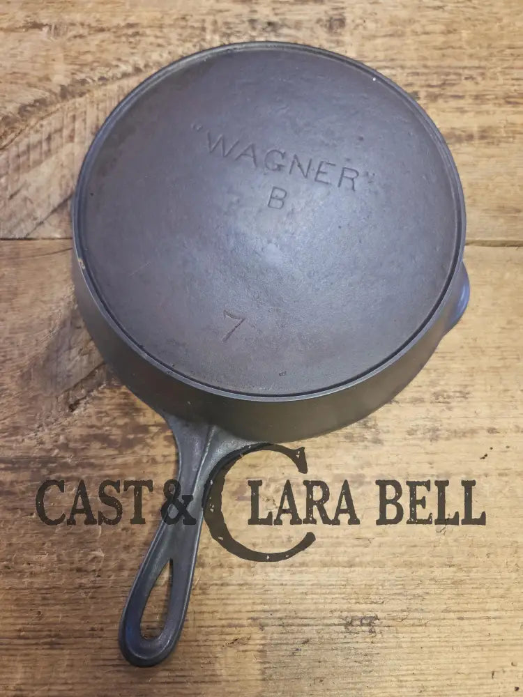 1910’s (Second Series) HTF ’Wagner’ Straight logo #7 Skillet with Heat Ring. GORGEOUS!! Skillet