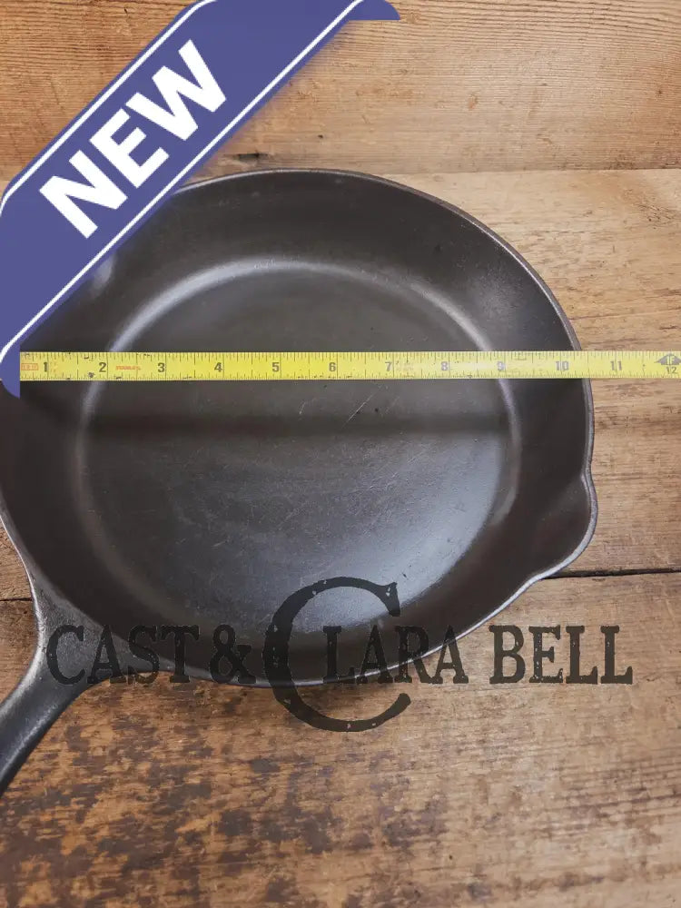 1905-07 Erie (Griswold) #8 Cast Skillet 704J. 5th Series Model a wonderful example of Erie craftsmanship. GREAT daily