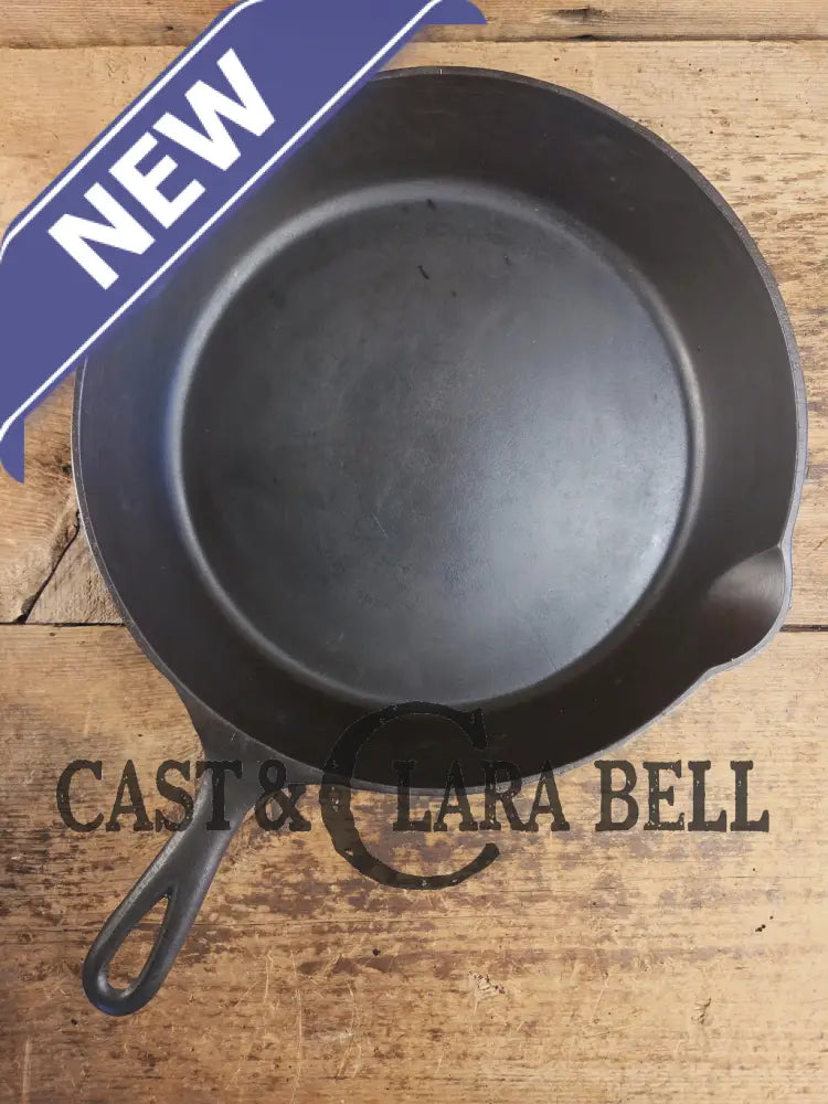 1905-07 Erie (Griswold) #9 Cast Skillet 710. 5th Series Model a wonderful example of Erie craftsmanship. GREAT daily