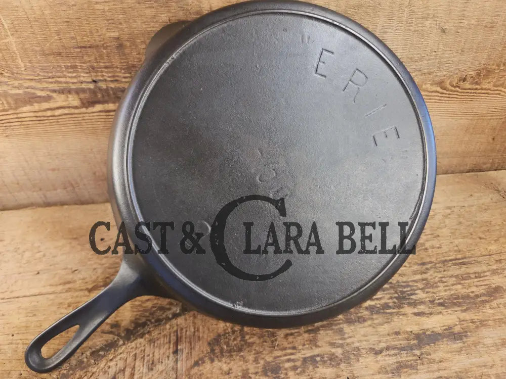 1905-07 Erie (Griswold) #9 Cast Skillet 710. 5th Series Model a wonderful example of Erie craftsmanship. GREAT daily