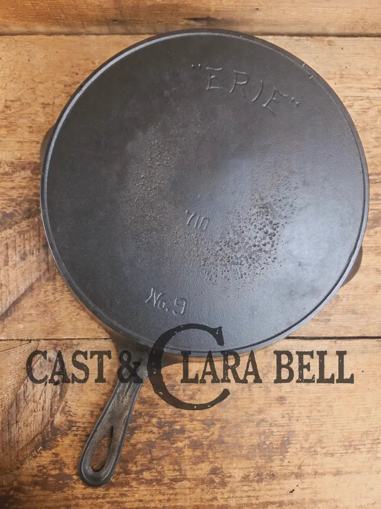 1905-07 Erie (Griswold) #9 Cast Skillet 710. 5th Series Model a wonderful example of Erie craftsmanship. GREAT daily