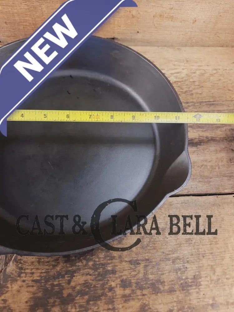 1905-07 Erie (Griswold) #9 Cast Skillet 710. 5th Series Model a wonderful example of Erie craftsmanship. GREAT daily