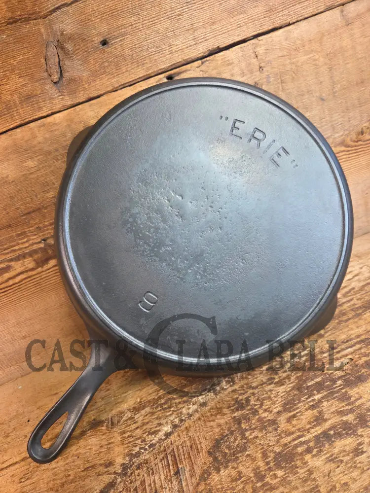 1905-07 Erie (Griswold) #9 Cast Skillet 710. 5th Series Model a wonderful example of Erie craftsmanship. GREAT daily