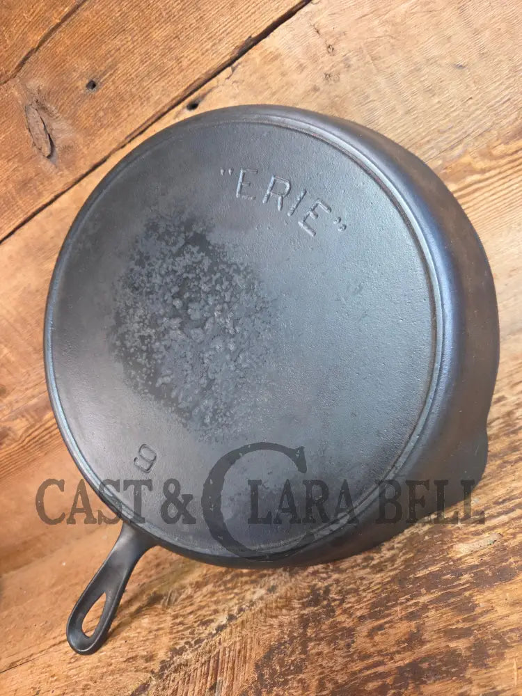 1905-07 Erie (Griswold) #9 Cast Skillet 710. 5th Series Model a wonderful example of Erie craftsmanship. GREAT daily