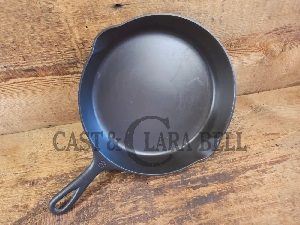 1905-1909! 5 Line Griswold Victor #8 Skillet 722 C. Fully Marked. One of our favorite series - Skillet