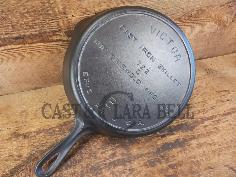 1905-1909! 5 Line Griswold Victor #8 Skillet 722 C. Fully Marked. One of our favorite series - Skillet