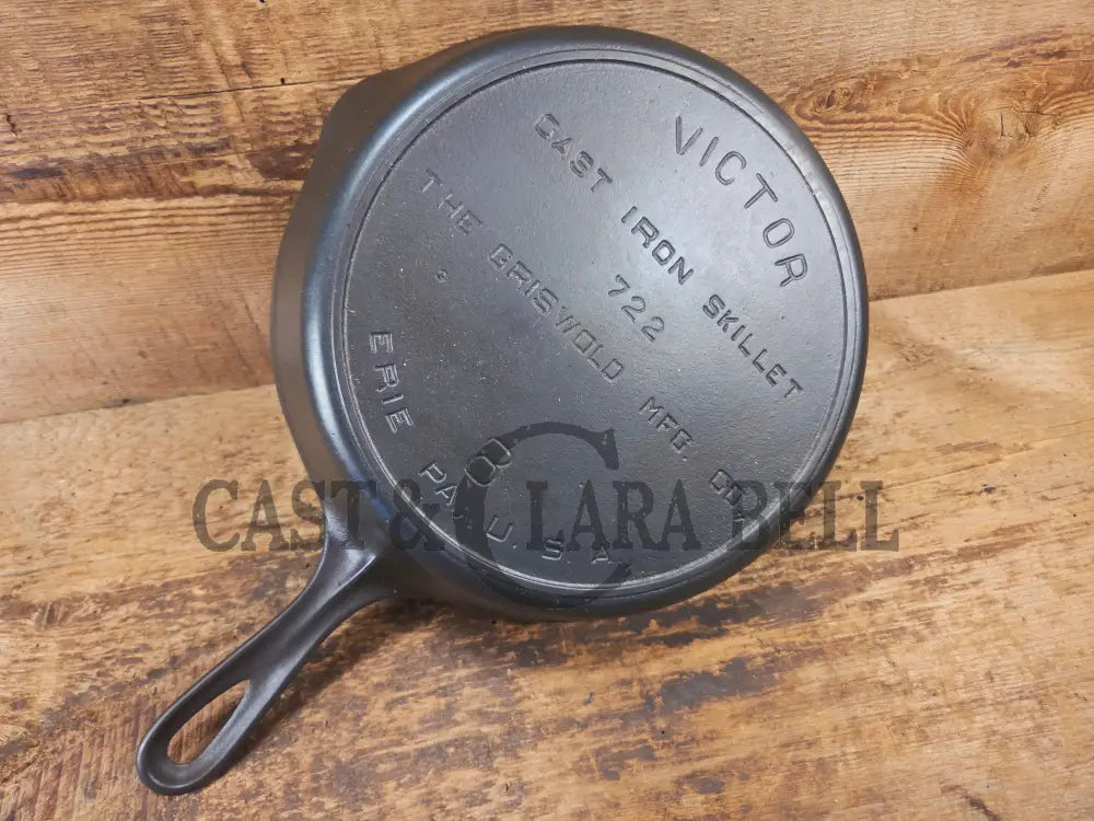 1905-1909! 5 Line Griswold Victor #8 Skillet 722. Fully Marked. One of our favorite series - Skillet