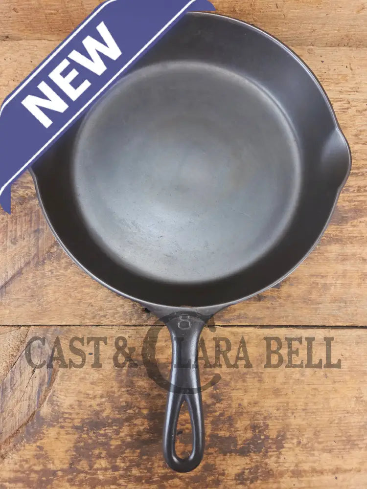 1905-1909! 5 Line Griswold Victor #8 Skillet 722. Fully Marked. One of our favorite series - Skillet